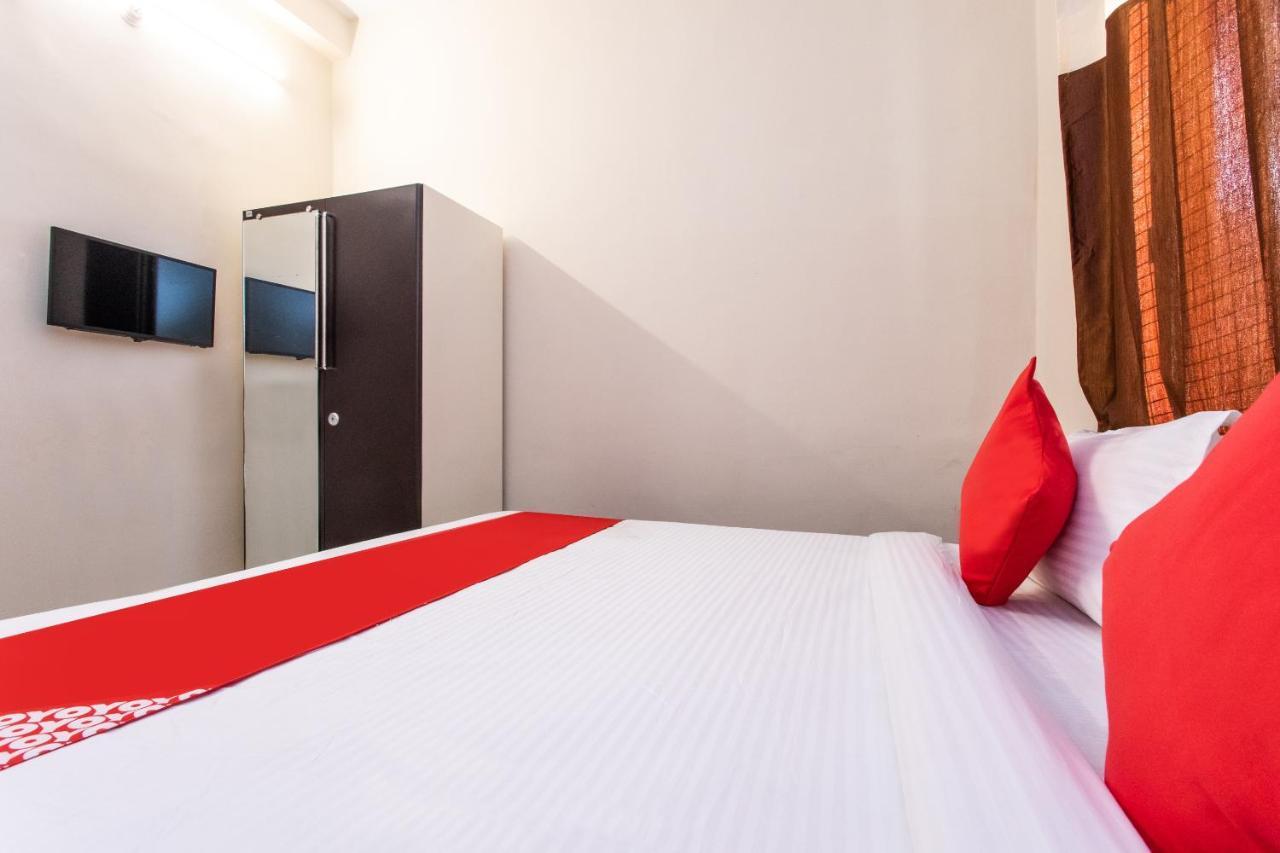 Oyo 18571 Ashoka Resort Indore Exterior photo