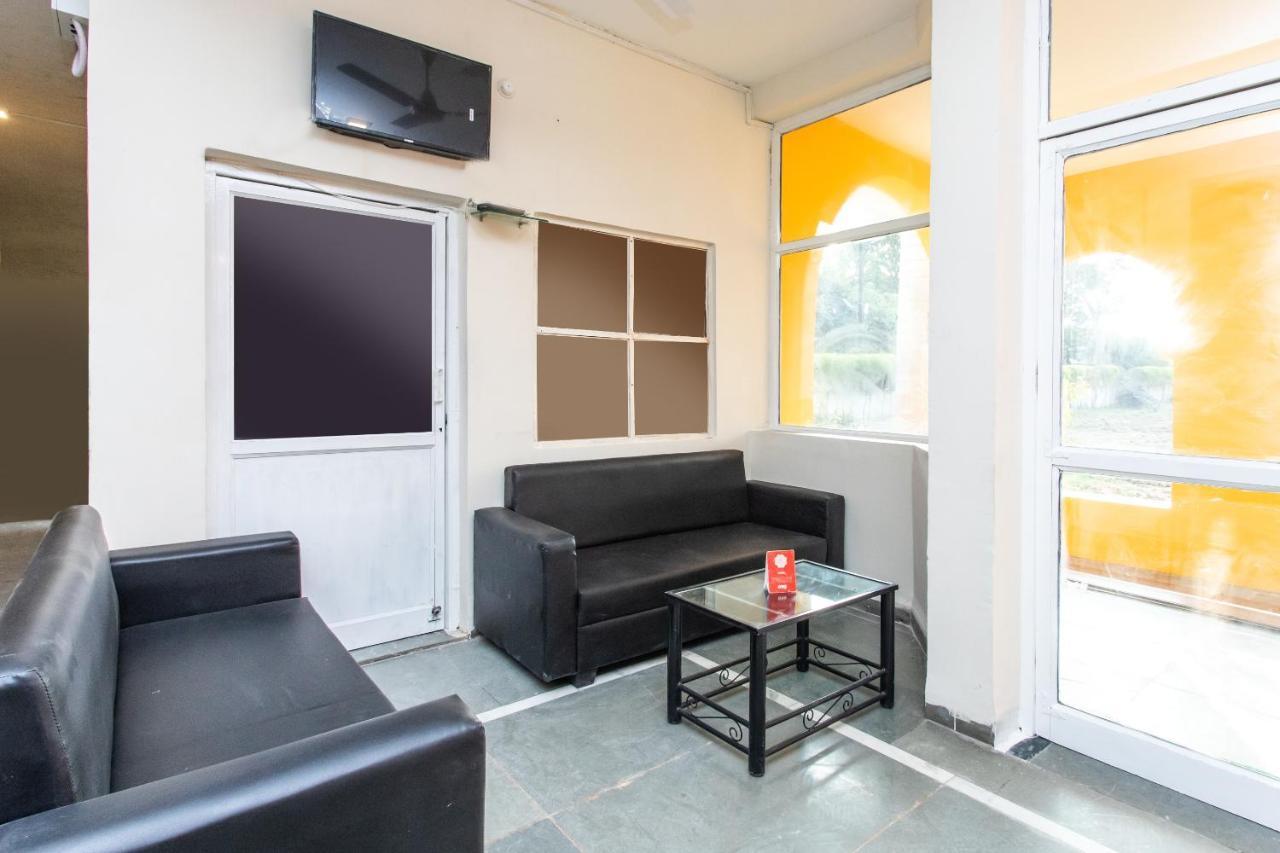 Oyo 18571 Ashoka Resort Indore Exterior photo